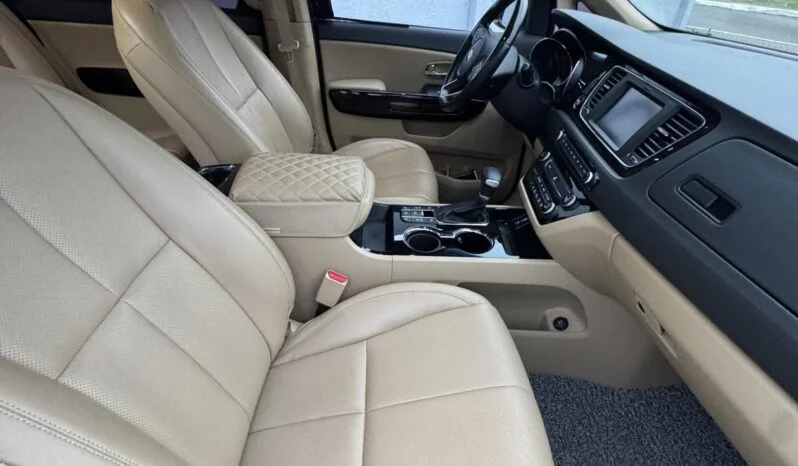 Аренда Kia Carnival с водителем full
